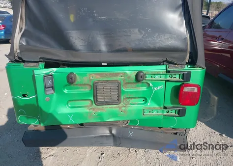 2005 Jeep Wrangler Unlimited z USA, uszkodzony, nr VIN 1J4FA44S45P358107